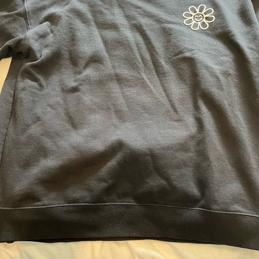 Women’s Black Sweatshirt Crew neck with Embroidered Flower